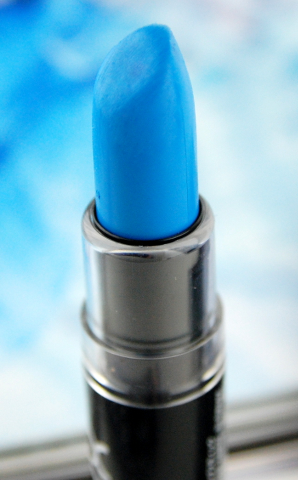 NYX Macaron Blue Velvet lipstick